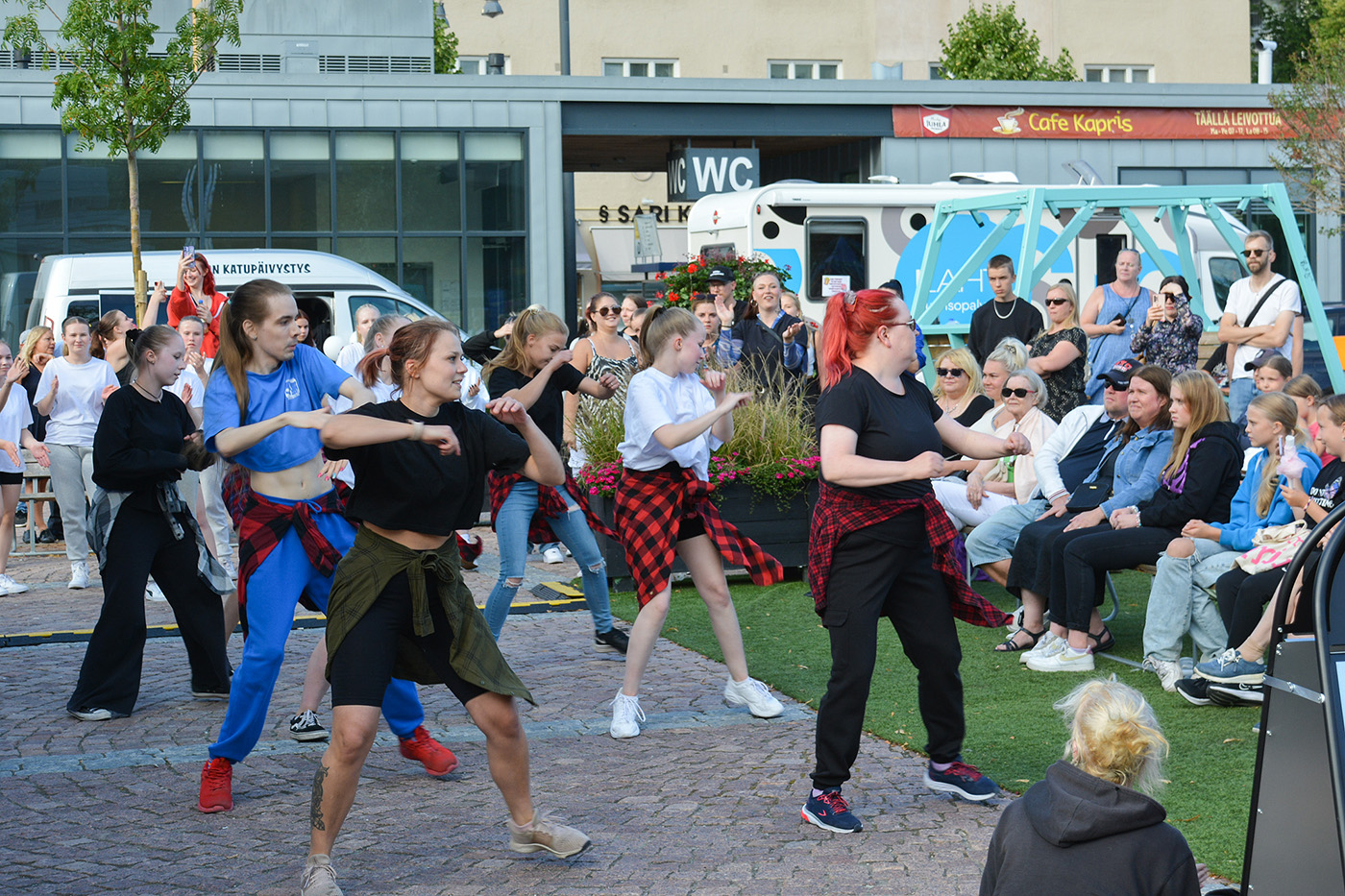 Lahden torilla Lahes elos -tapahtuma koko perheelle