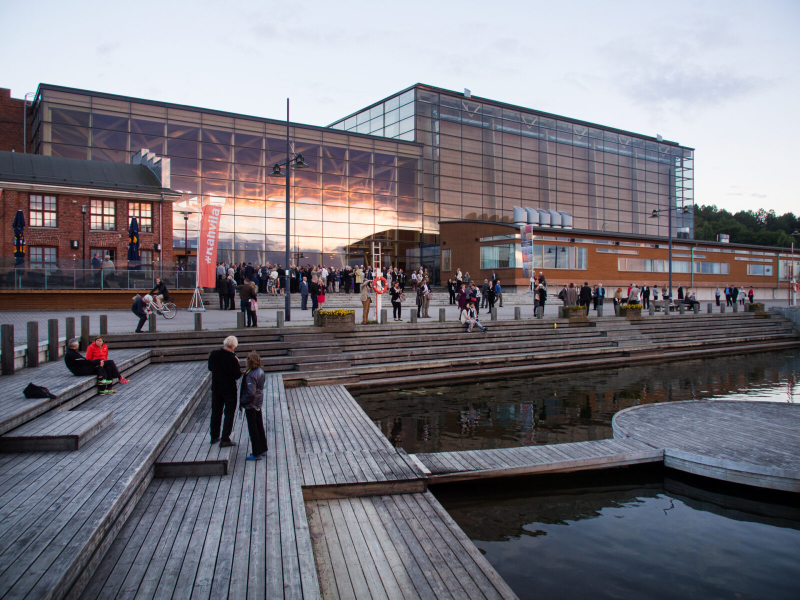 Ennätysyleisö Lahden työmarkkinaseminaariin