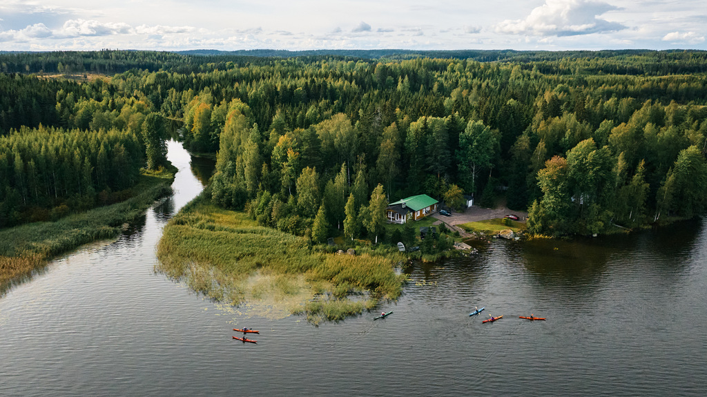 Lahden valtuutetut metsässä: Luonto hyvinvoinnin ytimessä