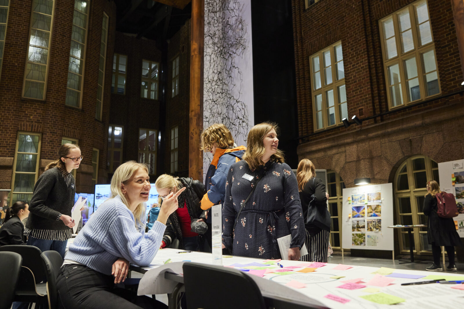 Lahden keskustan tulevaisuus esillä asukasillassa