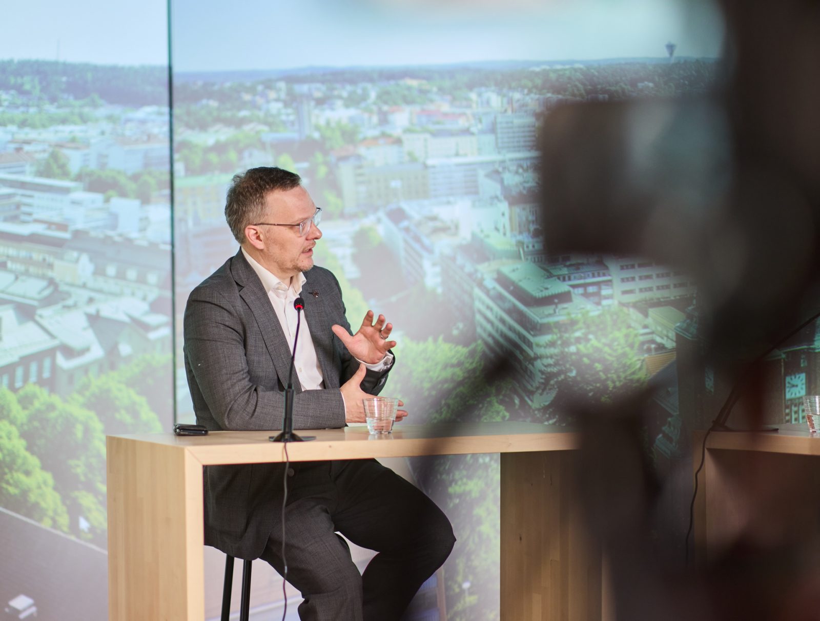 Nuoret keskustelevat kaupunginjohtajan kanssa Lahden tulevaisuudesta